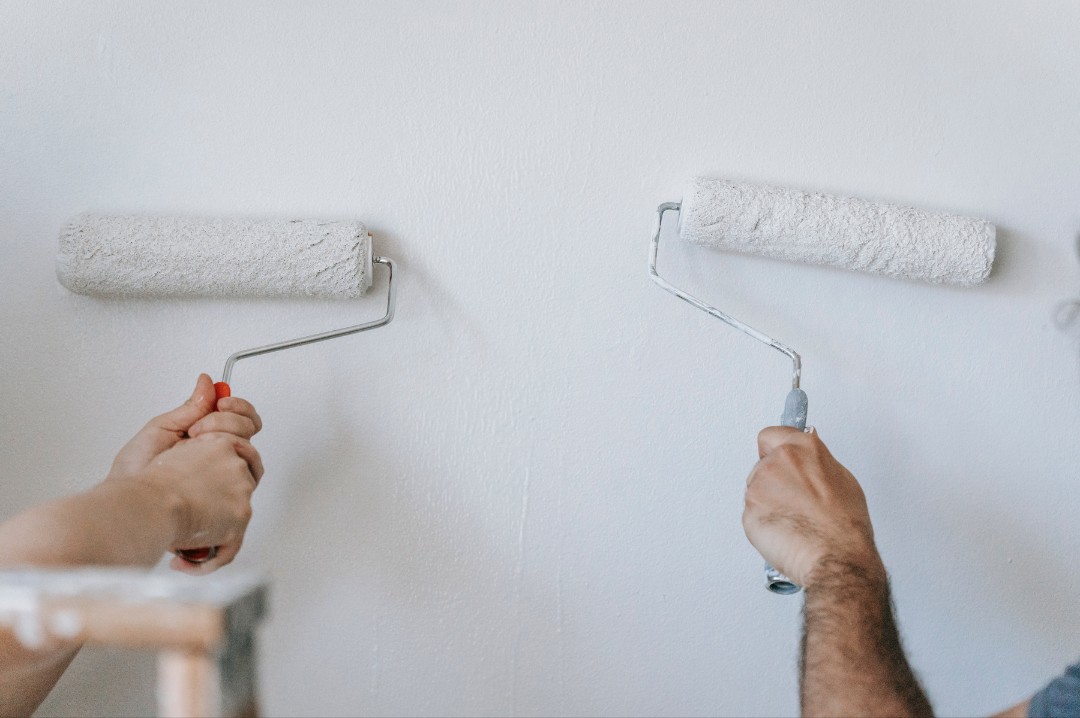 Interior walls painted by Andrew's Refinishing